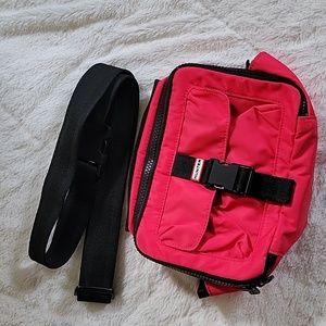 NWOT Hunter nylon convertible crossbody